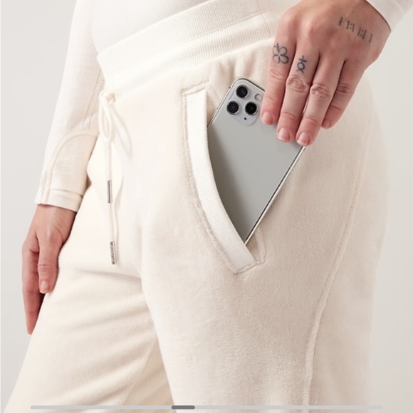 Athleta Cozy Karma Recover Jogger // magnolia white #511385 - Picture 5 of 10